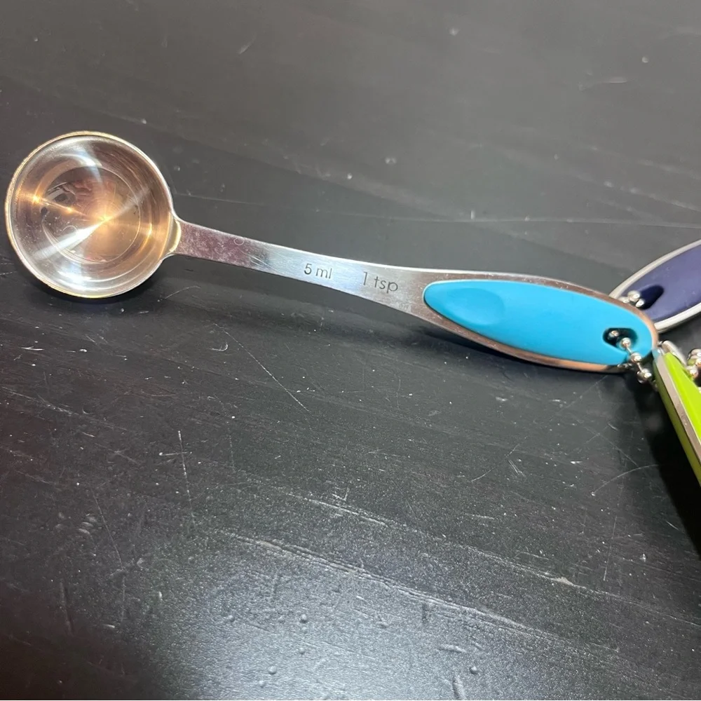 Endurance 18/8 Stainless Steel Measuring Spoons Set of 5 with Color Coded Grips - Picture 7 of 12